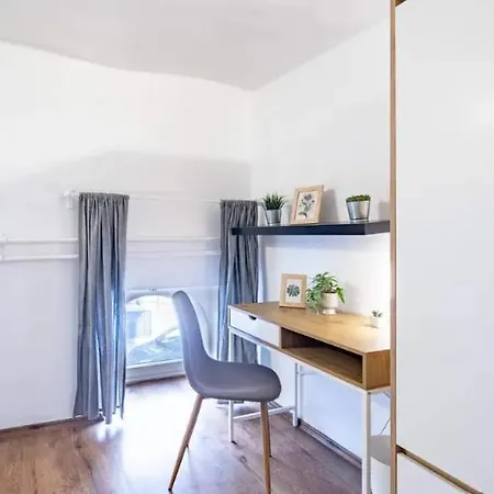 Cityscape Budget Szoevetseg 1 Apartmán *