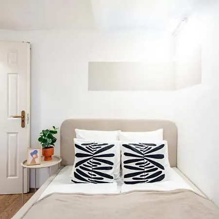 Apartment Cityscape Budget Szoevetseg 1 Budapest