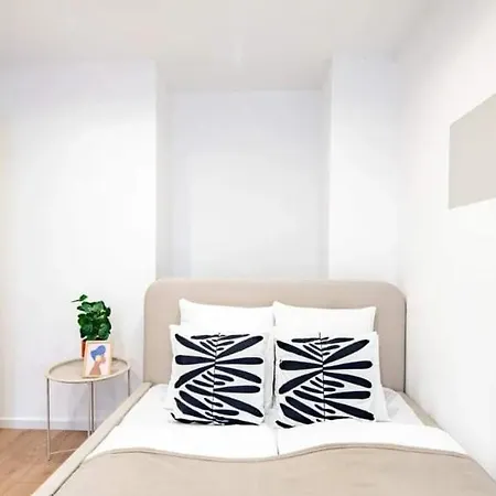 Apartment Cityscape Budget Szoevetseg 1 *